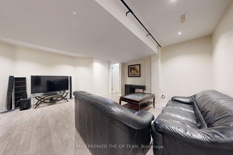 Photo 41 at 59 Rossi Drive, Vellore Village, Vaughan