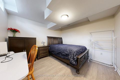 Photo 45 at 59 Rossi Drive, Vellore Village, Vaughan