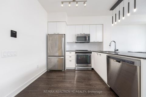 Photo 3 at 2509 - 30 Roehampton Avenue, Mount Pleasant West, Toronto