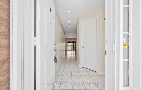 Photo 1 at 16 Mare Crescent, Clairville, Toronto