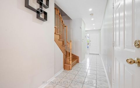 Photo 3 at 16 Mare Crescent, Clairville, Toronto