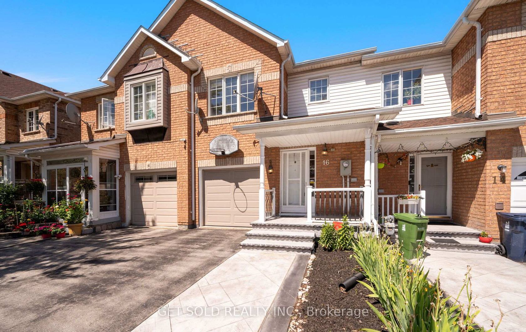 16 Mare Crescent, Clairville, Toronto 