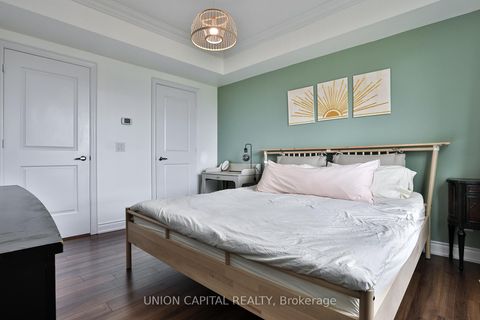 Photo 13 at 605 - 9255 Jane Street, Maple, Vaughan