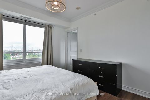 Photo 14 at 605 - 9255 Jane Street, Maple, Vaughan