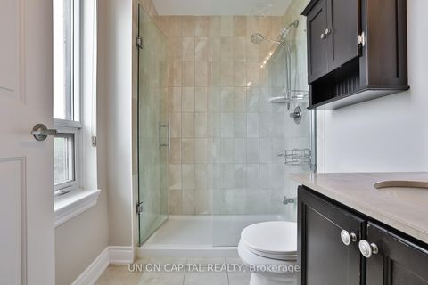 Photo 16 at 605 - 9255 Jane Street, Maple, Vaughan