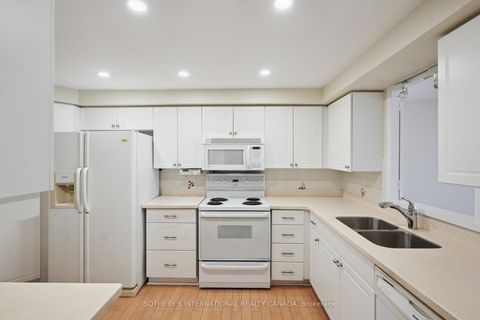 Photo 4 at 501 - 10 Tichester Road, Forest Hill South, Toronto