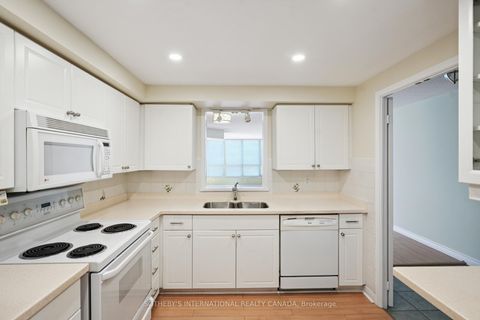 Photo 5 at 501 - 10 Tichester Road, Forest Hill South, Toronto