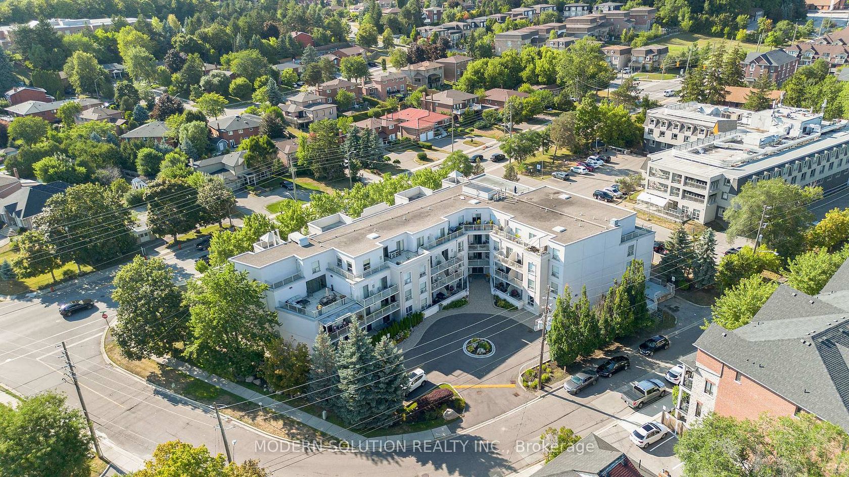 102 - 250 Pine Grove Drive, Islington Woods, Vaughan 