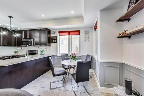 Photo 5 at 231 - 380 Hopewell Avenue, Belgravia, Toronto