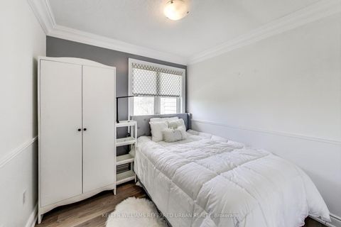 Photo 16 at 231 - 380 Hopewell Avenue, Belgravia, Toronto