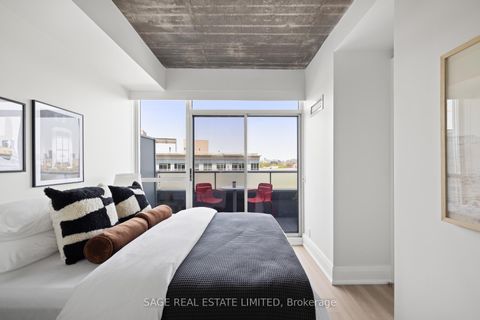 Photo 15 at 912 - 1 Shaw Street, Niagara, Toronto