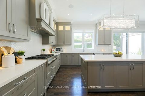 Photo 8 at 44 Scarboro Crescent, Cliffcrest, Toronto