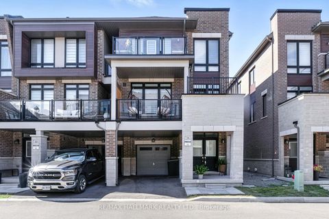 Photo 1 at 36 Elsinore Street, Kleinburg, Vaughan