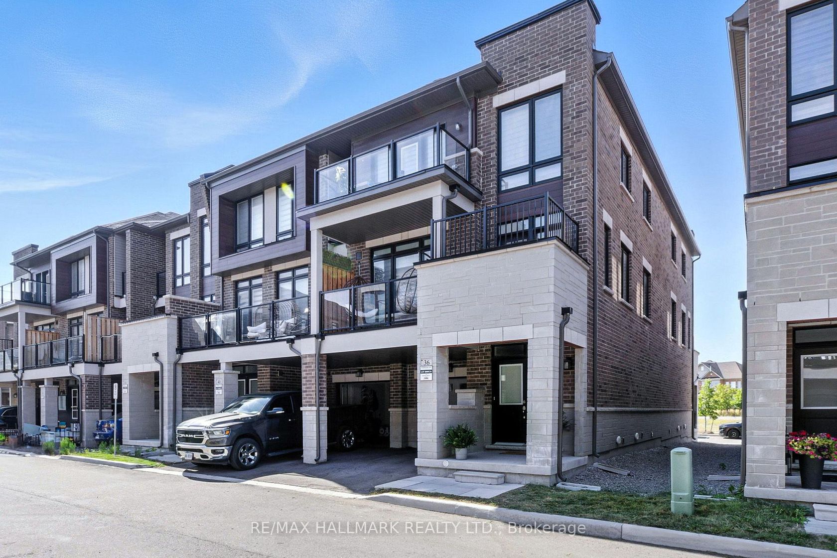 36 Elsinore Street, Kleinburg, Vaughan 