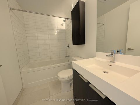 Photo 4 at 525 - 3100 Keele Street, CFB, Toronto