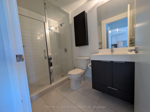 Photo 5 at 525 - 3100 Keele Street, CFB, Toronto