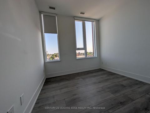 Photo 15 at 525 - 3100 Keele Street, CFB, Toronto