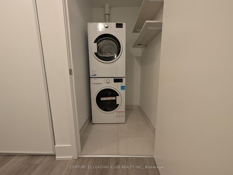 Photo 17 at 525 - 3100 Keele Street, CFB, Toronto