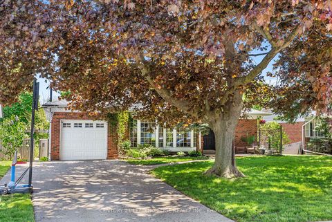 Photo 1 at 479 Brownfield Gardens, Rouge E10, Toronto