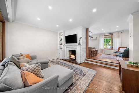 Photo 4 at 479 Brownfield Gardens, Rouge E10, Toronto