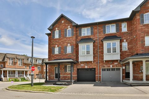 Photo 2 at 46 - 15 Old Colony Road, Oak Ridges Lake Wilcox, Richmond Hill