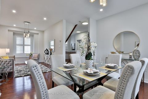 Photo 14 at 46 - 15 Old Colony Road, Oak Ridges Lake Wilcox, Richmond Hill