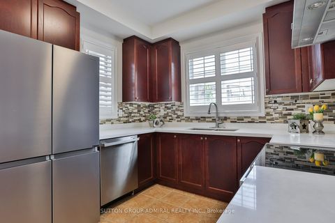 Photo 23 at 46 - 15 Old Colony Road, Oak Ridges Lake Wilcox, Richmond Hill
