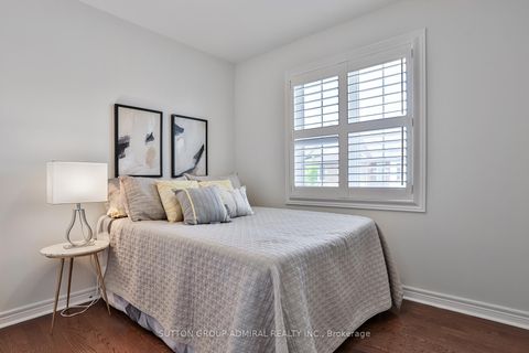 Photo 33 at 46 - 15 Old Colony Road, Oak Ridges Lake Wilcox, Richmond Hill