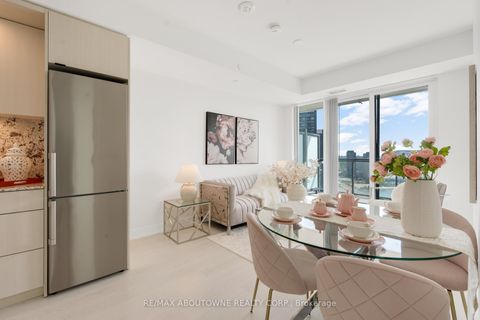 Photo 9 at 2608 - 30 Inn On The Park Drive, Don Mills, Toronto
