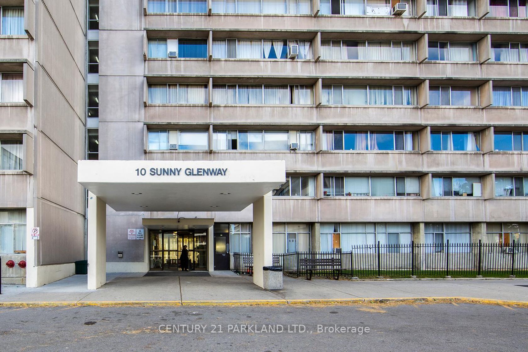 1409 - 10 Sunny Glenway, Flemingdon Park, Toronto 