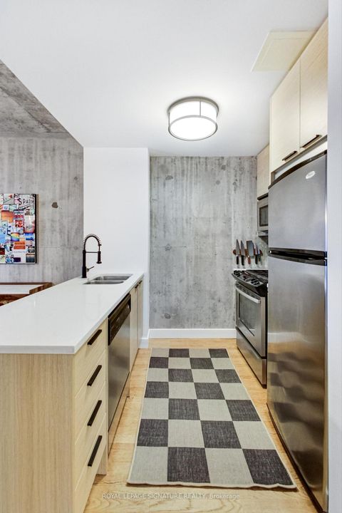 Photo 6 at 614 - 138 Princess Street, Moss Park, Toronto