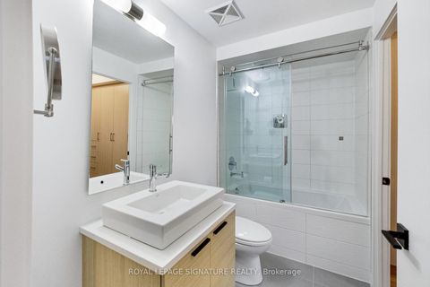 Photo 10 at 614 - 138 Princess Street, Moss Park, Toronto