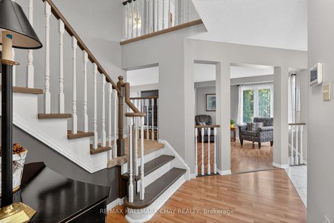 Photo 9 at 49 Mcdougall Drive, West Bayfield, Barrie Photo 9 at 49 Mcdougall Drive, West Bayfield, Barrie