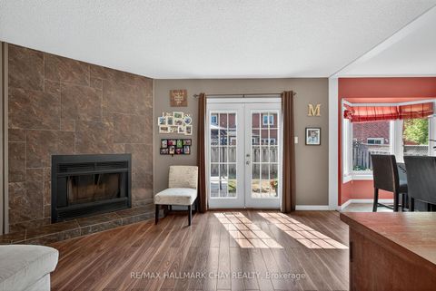Photo 10 at 49 Mcdougall Drive, West Bayfield, Barrie Photo 10 at 49 Mcdougall Drive, West Bayfield, Barrie