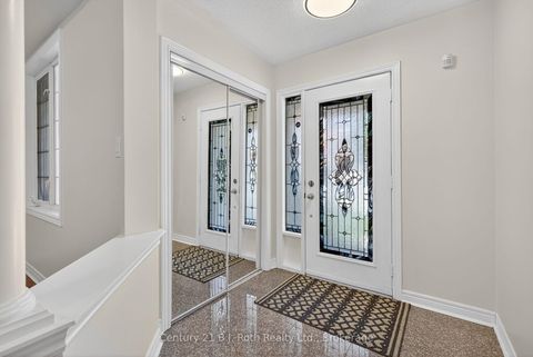 Photo 2 at 94 Destino Crescent, Vellore Village, Vaughan