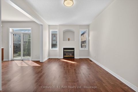 Photo 7 at 94 Destino Crescent, Vellore Village, Vaughan