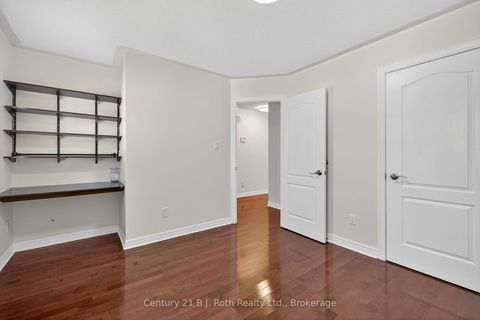 Photo 16 at 94 Destino Crescent, Vellore Village, Vaughan