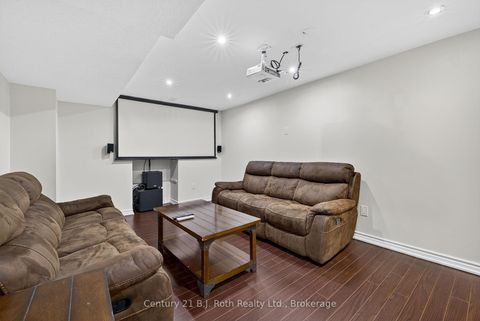 Photo 28 at 94 Destino Crescent, Vellore Village, Vaughan