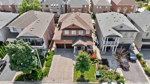 Photo 37 at 94 Destino Crescent, Vellore Village, Vaughan