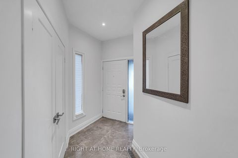 Photo 5 at 302 Mullen Drive, Brownridge, Vaughan