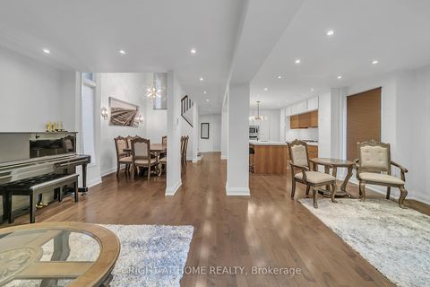 Photo 17 at 302 Mullen Drive, Brownridge, Vaughan