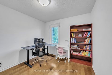 Photo 25 at 302 Mullen Drive, Brownridge, Vaughan