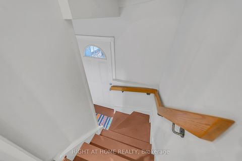 Photo 33 at 302 Mullen Drive, Brownridge, Vaughan