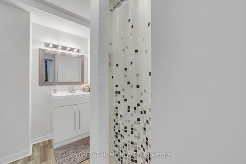 Photo 36 at 302 Mullen Drive, Brownridge, Vaughan