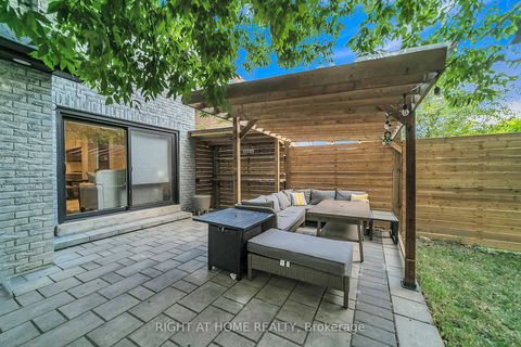 Photo 42 at 302 Mullen Drive, Brownridge, Vaughan