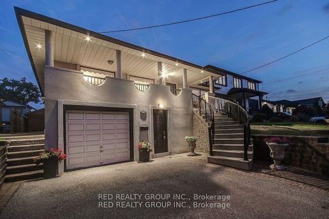 Photo 2 at 171 Tavistock Road, CFB, Toronto