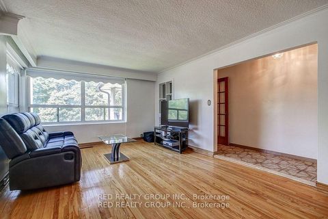 Photo 8 at 171 Tavistock Road, CFB, Toronto