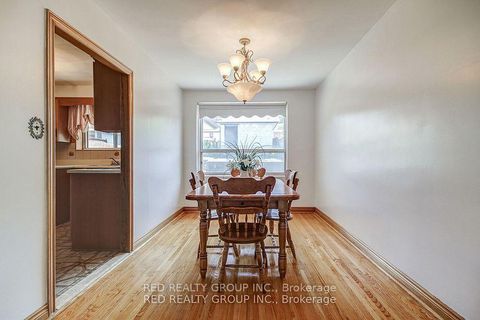 Photo 10 at 171 Tavistock Road, CFB, Toronto