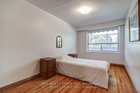 Photo 19 at 171 Tavistock Road, CFB, Toronto