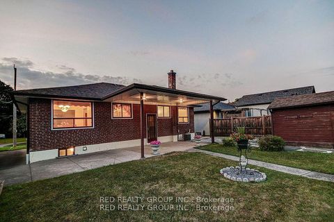 Photo 36 at 171 Tavistock Road, CFB, Toronto